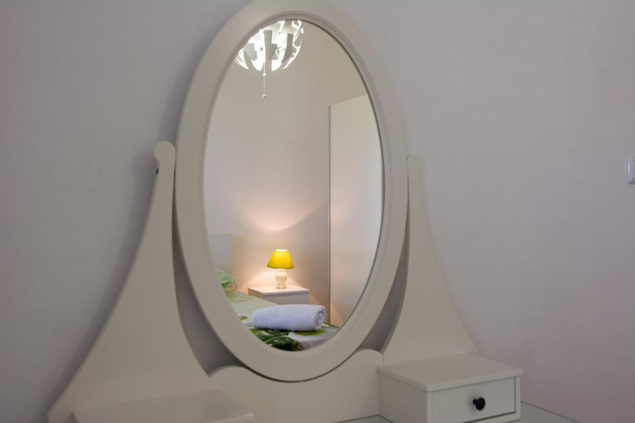 Lux Apartman S Pogledom Na More トロギール エクステリア 写真