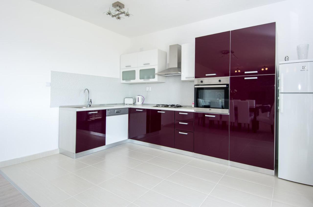Lux Apartman S Pogledom Na More トロギール エクステリア 写真