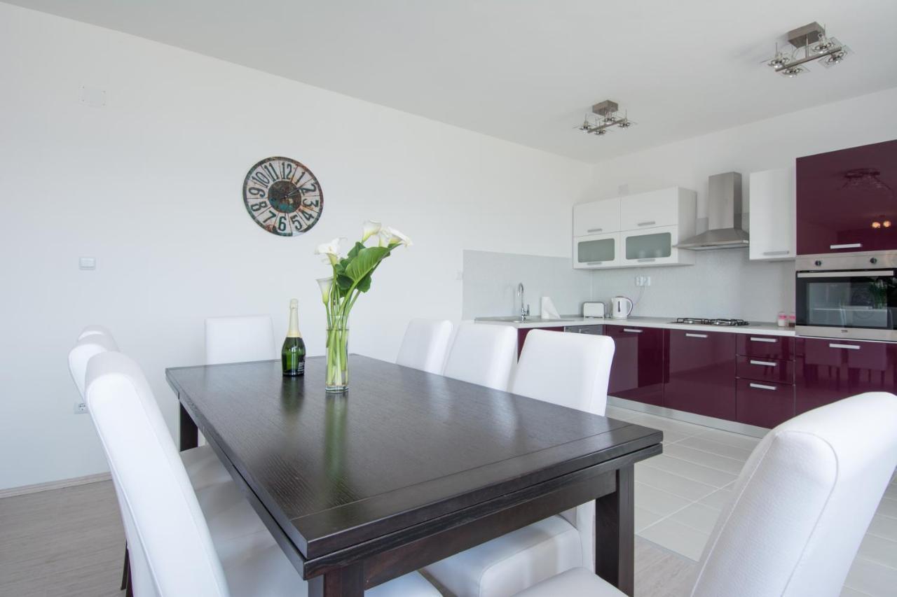 Lux Apartman S Pogledom Na More トロギール エクステリア 写真